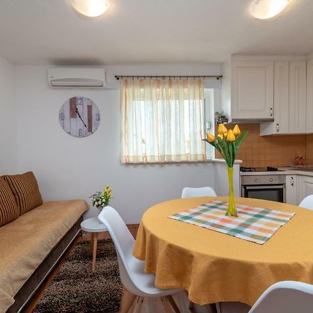 Apartment Dinka Trogir Eksteriør billede