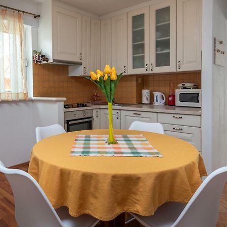 Apartment Dinka Trogir Eksteriør billede