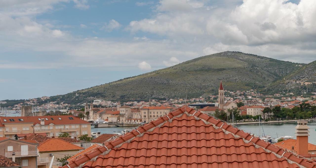 Apartment Dinka Trogir Eksteriør billede