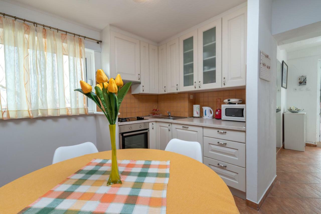Apartment Dinka Trogir Eksteriør billede