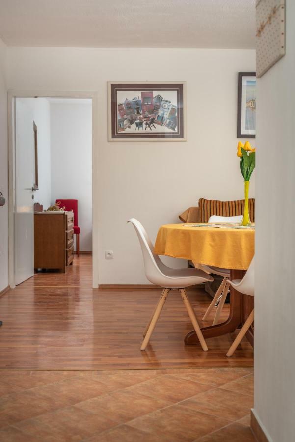 Apartment Dinka Trogir Eksteriør billede